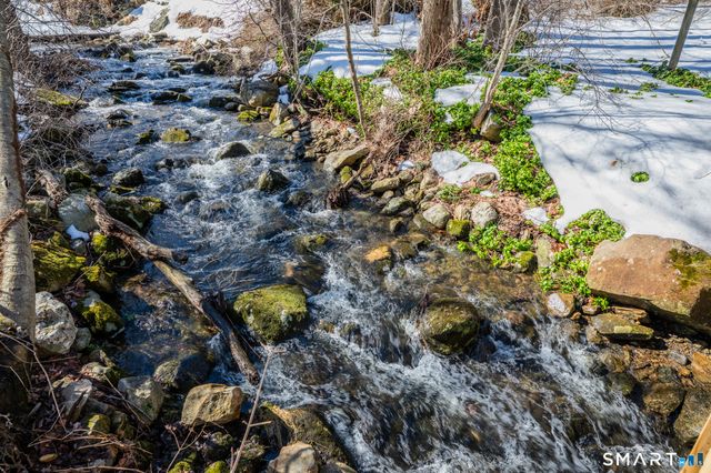 932 Litchfield Turnpike, Bethany, CT 06524