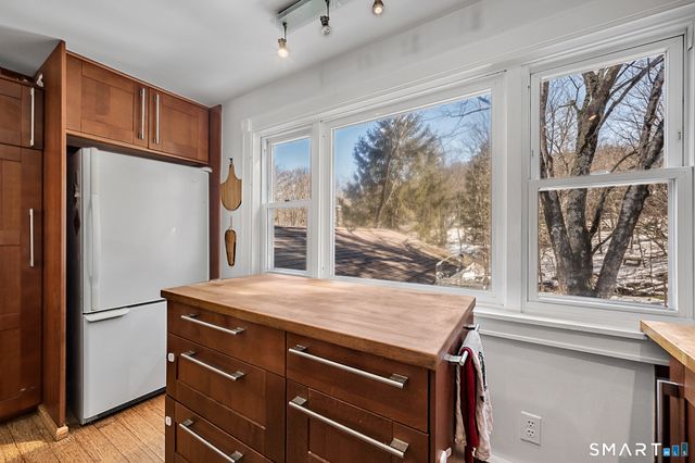 932 Litchfield Turnpike, Bethany, CT 06524