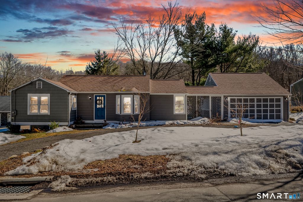 932 Litchfield Turnpike, Bethany, CT 06524