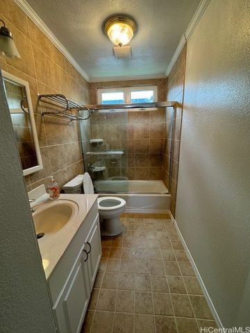 2809 Henry Street A, Honolulu, HI 96817