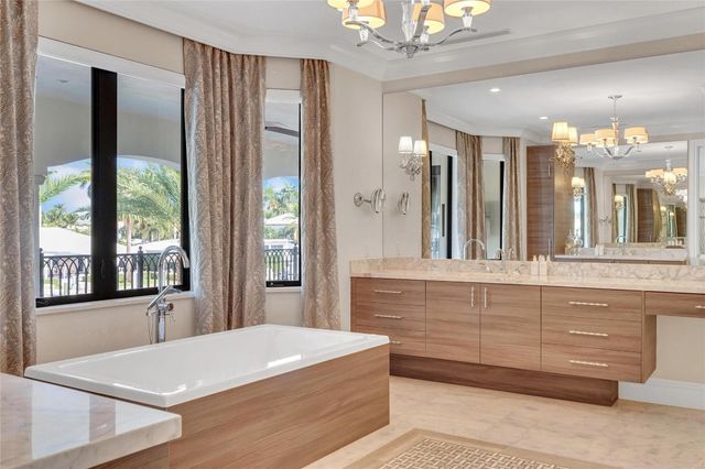 156 Fiesta Way, Fort Lauderdale, FL 33301