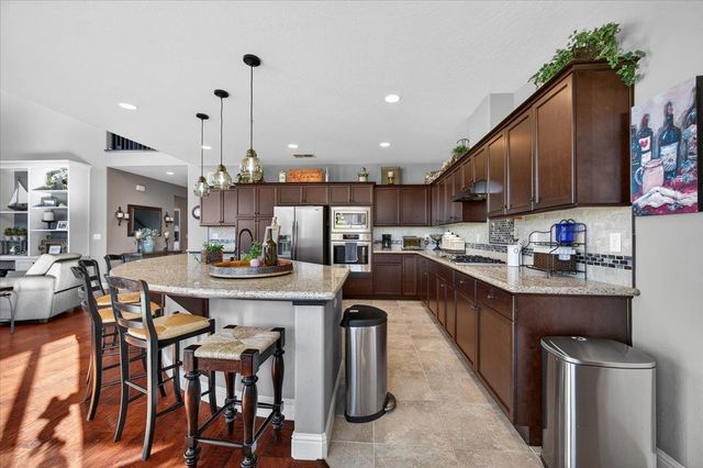 21238 Lago Bello Lane, Friant, CA 93626