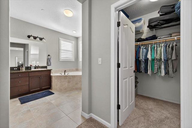 21238 Lago Bello Lane, Friant, CA 93626