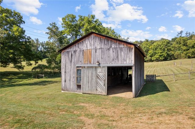 959 Bentleyville Rd, Fallowfield Twp, PA 15022