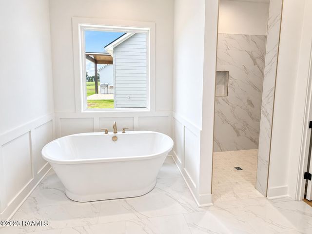 109 Fountain Meadow Drive, Broussard, LA 70518