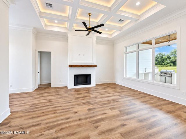 109 Fountain Meadow Drive, Broussard, LA 70518