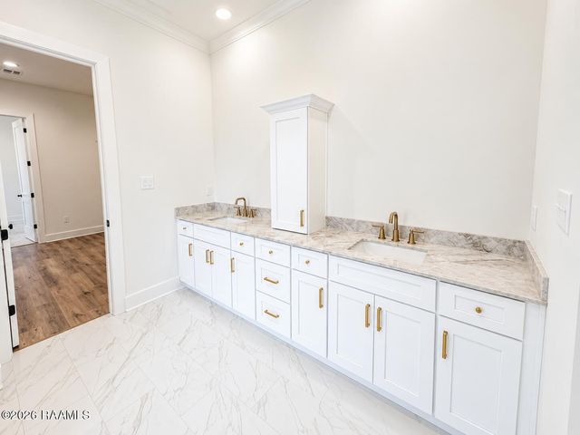 109 Fountain Meadow Drive, Broussard, LA 70518