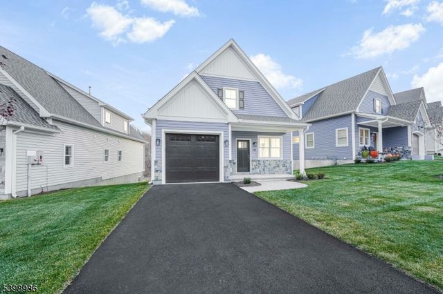 18 Birdie Ln, Boonton Town, NJ 07005