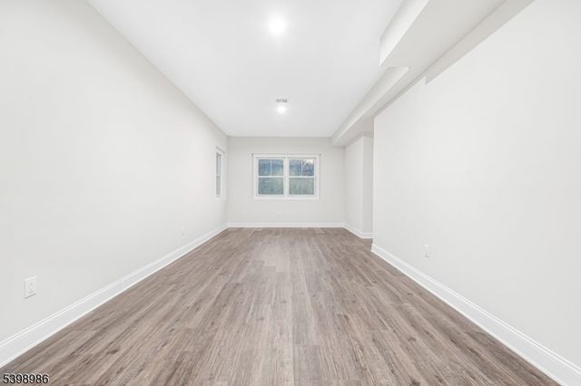 18 Birdie Ln, Boonton Town, NJ 07005