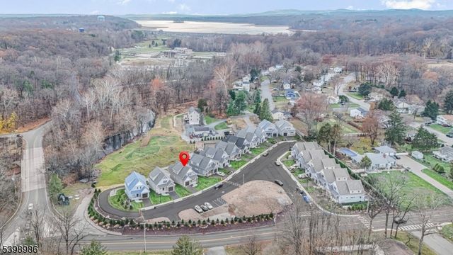 18 Birdie Ln, Boonton Town, NJ 07005