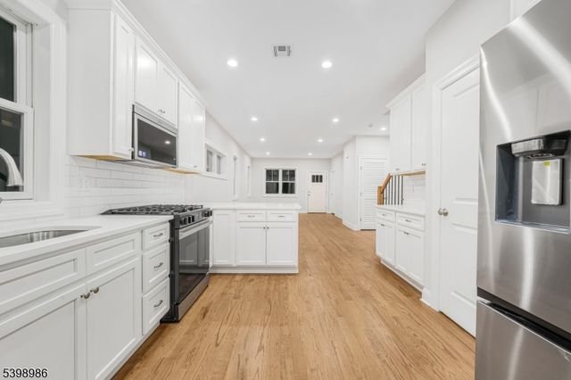 18 Birdie Ln, Boonton Town, NJ 07005