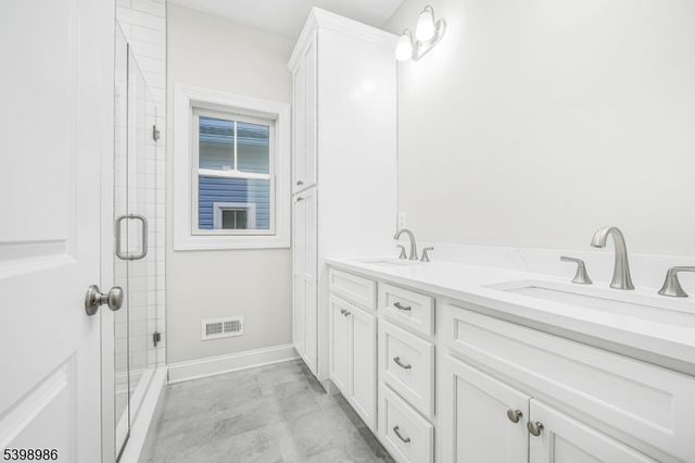 18 Birdie Ln, Boonton Town, NJ 07005