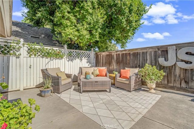 5110 N Fruit, Fresno, CA 93711