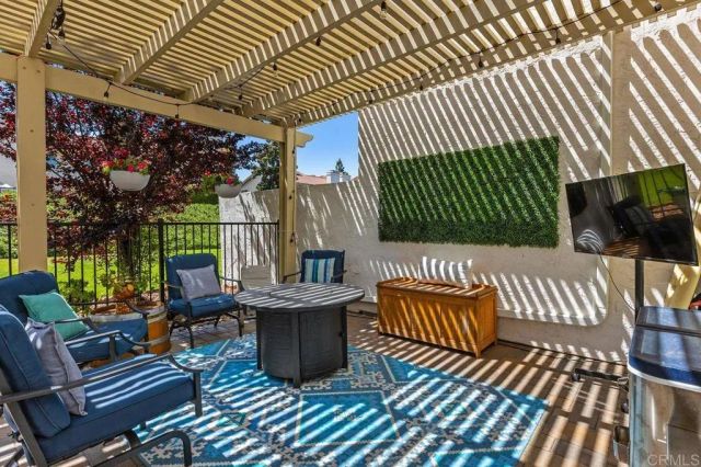 6551 Calle Valperizo, Carlsbad, CA 92009
