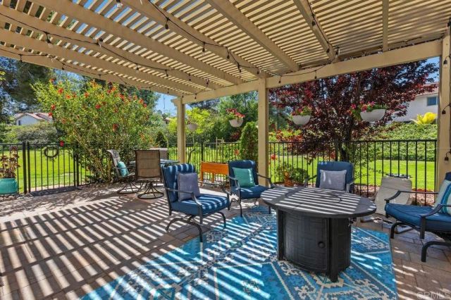 6551 Calle Valperizo, Carlsbad, CA 92009