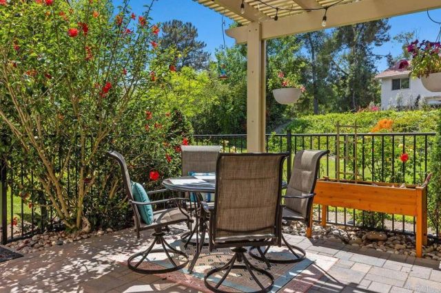 6551 Calle Valperizo, Carlsbad, CA 92009