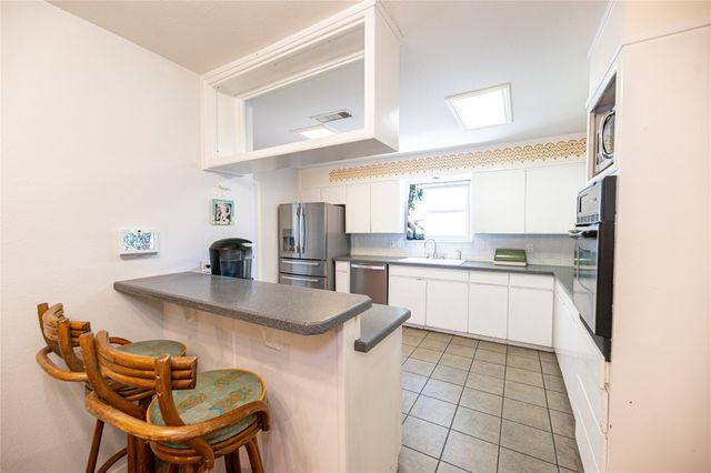 4458 Cardiff Avenue, Fort Worth, TX 76133