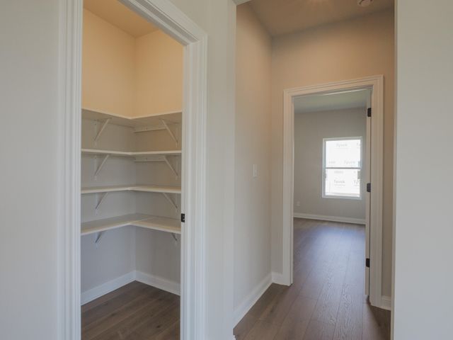 1861 Trailbrook Drive, Valparaiso, IN 46385