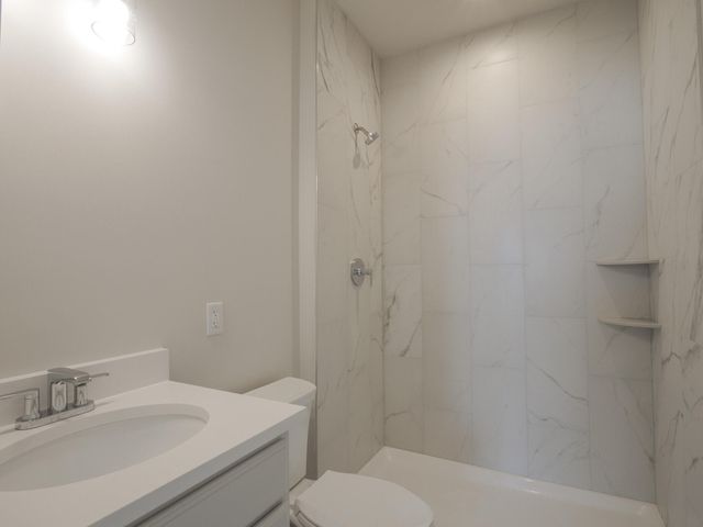 1861 Trailbrook Drive, Valparaiso, IN 46385