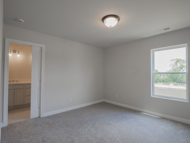 1861 Trailbrook Drive, Valparaiso, IN 46385