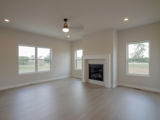 1861 Trailbrook Drive, Valparaiso, IN 46385