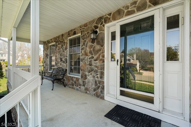 3 Magnolia Ct, Roxbury Twp., NJ 07876