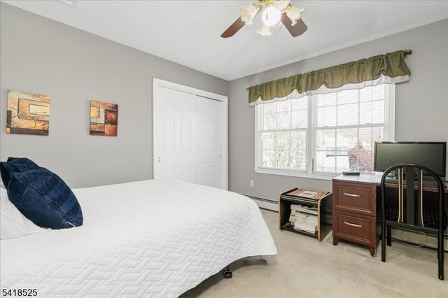 3 Magnolia Ct, Roxbury Twp., NJ 07876