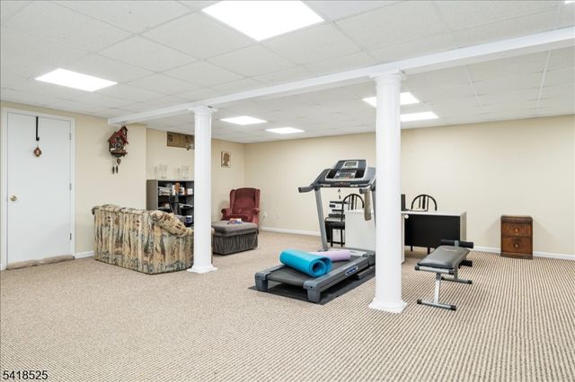 3 Magnolia Ct, Roxbury Twp., NJ 07876