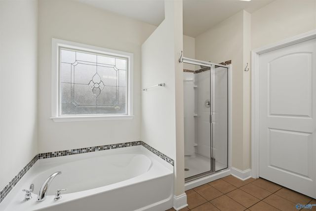 3011 Magnolia Leaf Circle SE, Owens Cross Roads, AL 35763