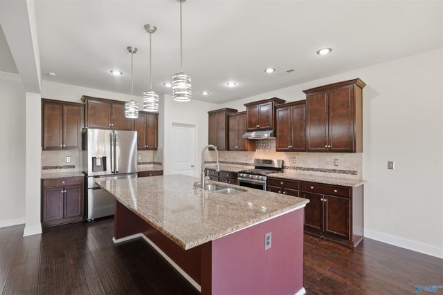 3011 Magnolia Leaf Circle SE, Owens Cross Roads, AL 35763