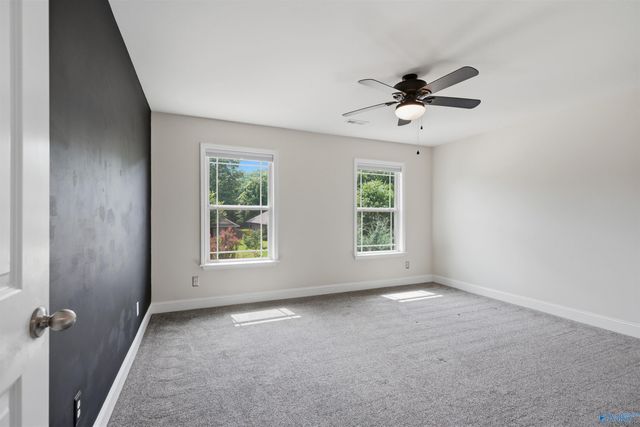 3011 Magnolia Leaf Circle SE, Owens Cross Roads, AL 35763