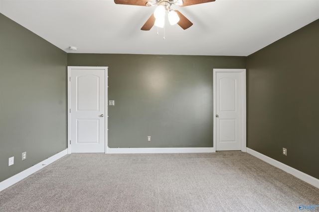 3011 Magnolia Leaf Circle SE, Owens Cross Roads, AL 35763