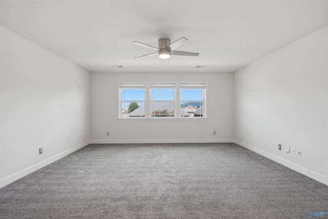 3011 Magnolia Leaf Circle SE, Owens Cross Roads, AL 35763