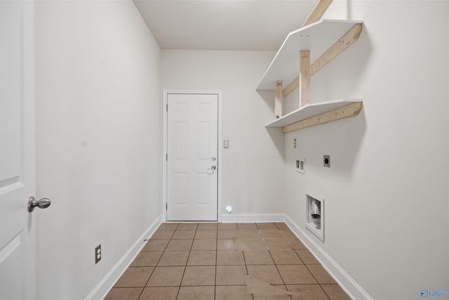 3011 Magnolia Leaf Circle SE, Owens Cross Roads, AL 35763