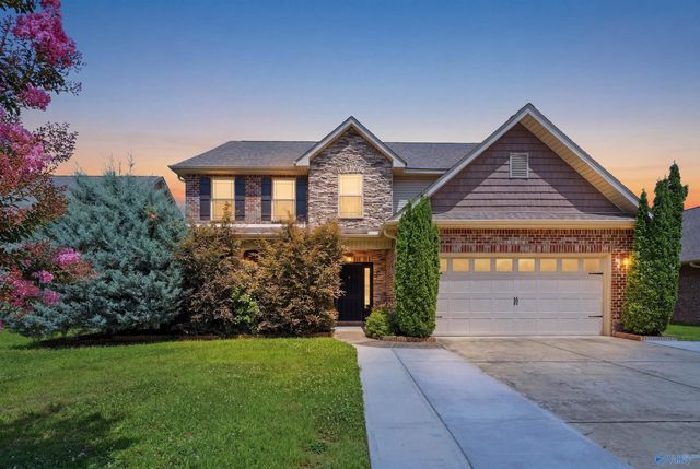 3011 Magnolia Leaf Circle SE, Owens Cross Roads, AL 35763