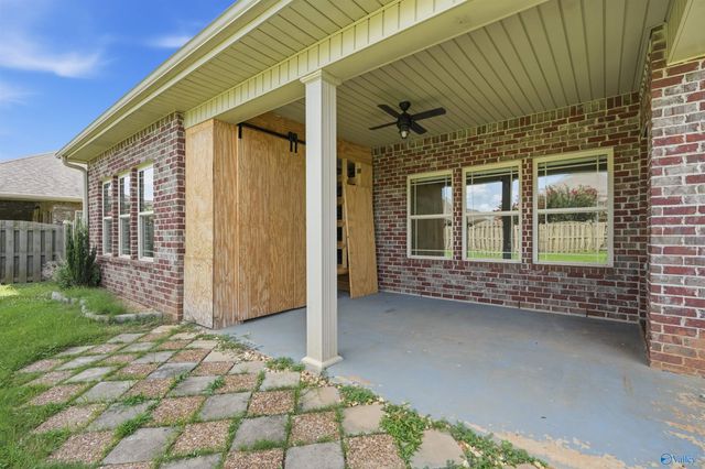 3011 Magnolia Leaf Circle SE, Owens Cross Roads, AL 35763