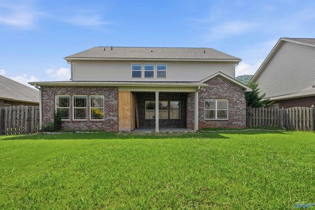 3011 Magnolia Leaf Circle SE, Owens Cross Roads, AL 35763
