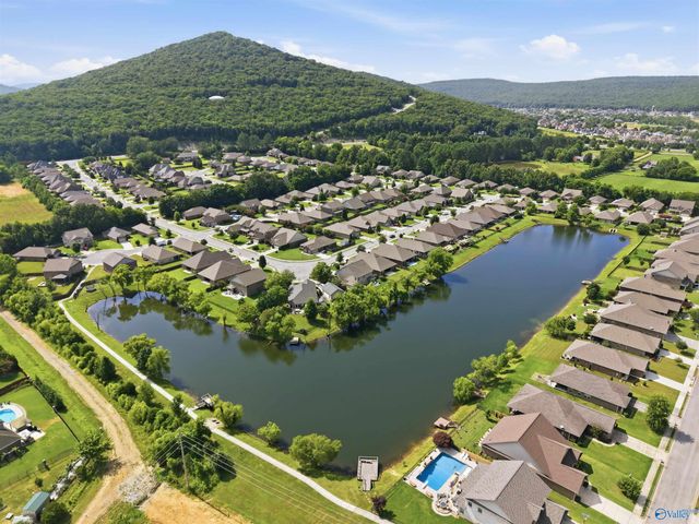 3011 Magnolia Leaf Circle SE, Owens Cross Roads, AL 35763