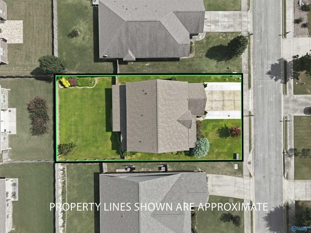 3011 Magnolia Leaf Circle SE, Owens Cross Roads, AL 35763