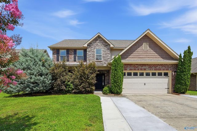 3011 Magnolia Leaf Circle SE, Owens Cross Roads, AL 35763