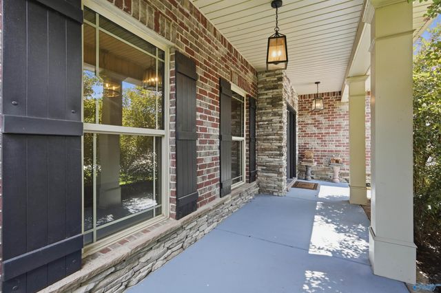 3011 Magnolia Leaf Circle SE, Owens Cross Roads, AL 35763