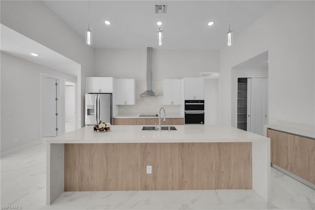1430 SE 23rd ST, Cape Coral, FL 33990