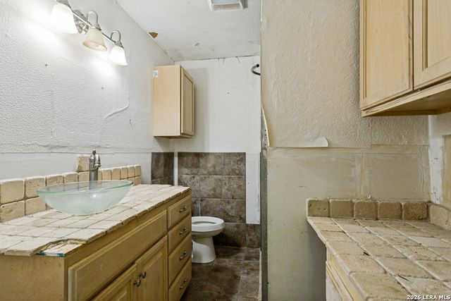 247 Edna, San Antonio, TX 78220