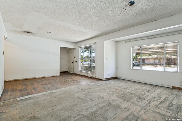 247 Edna, San Antonio, TX 78220