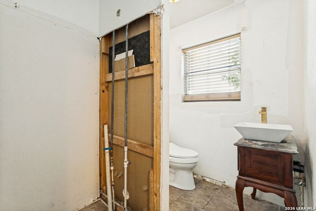 247 Edna, San Antonio, TX 78220