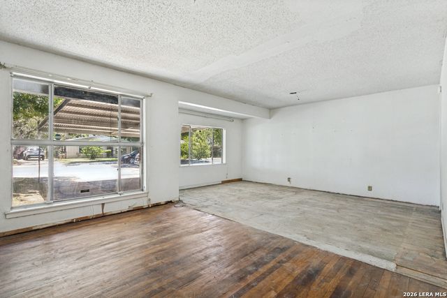 247 Edna, San Antonio, TX 78220