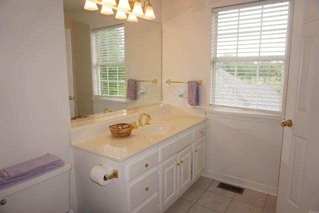 800 Double Eagle, Searcy, AR 72143