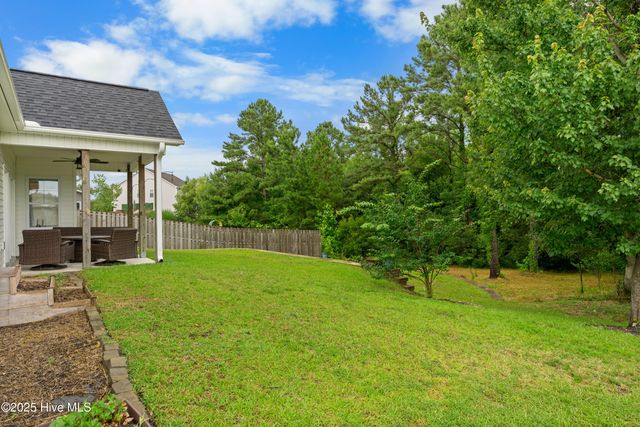 380 Avendale Drive, Rocky Point, NC 28457