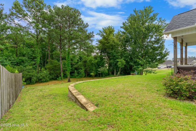 380 Avendale Drive, Rocky Point, NC 28457