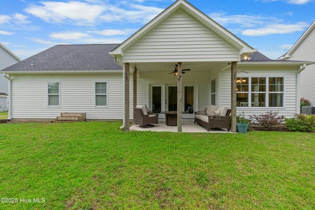 380 Avendale Drive, Rocky Point, NC 28457